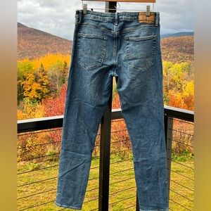 American Eagle Airflex Men’s jeans, 32x34, Athletic cut.